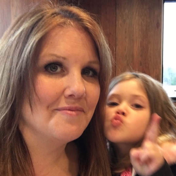 Meet your Posher, Tara - Picture 6 of 7